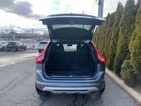 Used 2017 Volvo XC60 T6 Dynamic w/ Advanced Package image 15