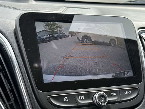 Certified 2017 Chevrolet Malibu Premier w/ Premier Sun and Wheel Package FWD image 31