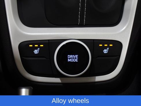 New 2025 Hyundai Venue Limited image 23