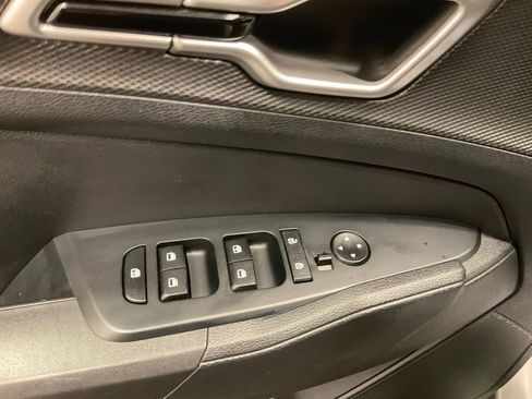 Used 2024 Kia Sportage LX image 16
