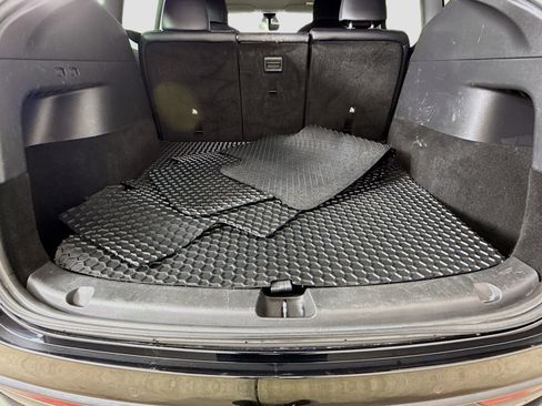 Used 2021 Tesla Model Y Long Range image 28