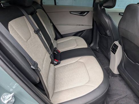 Used 2023 Kia Niro Wave w/ Wave Preserve Package FWD image 9