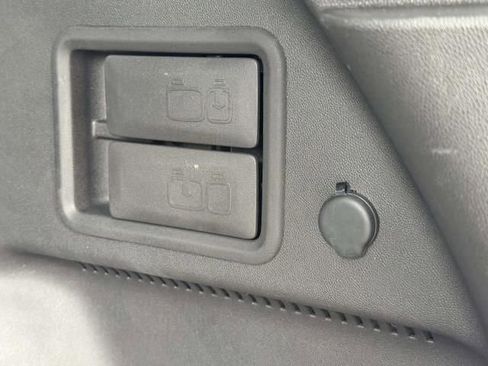 Used 2019 Chevrolet Equinox LT image 9