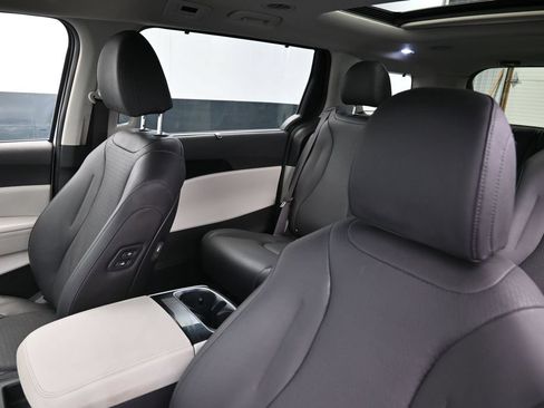 Used 2024 Kia Carnival SX Prestige FWD image 14