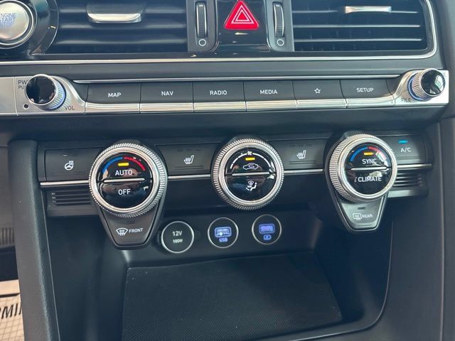 Used 2023 Genesis G70 2.0T AWD/4WD image 23