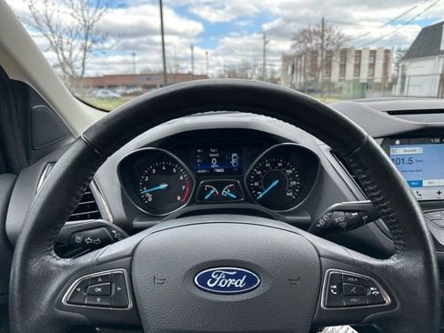 Used 2018 Ford Escape SEL w/ Ford Safe & Smart Package image 37