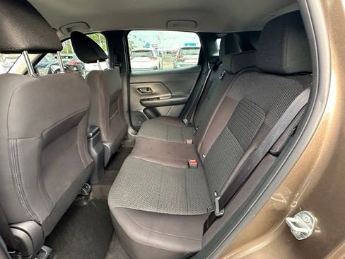 Used 2025 Nissan Kicks S AWD/4WD image 27