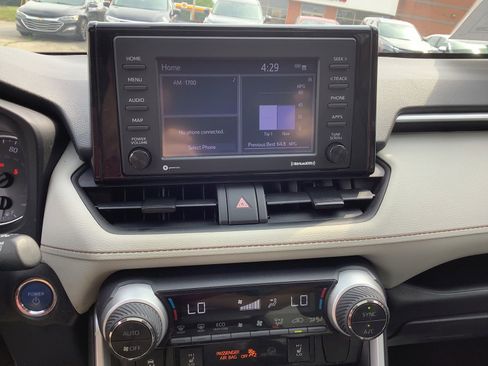 Used 2021 Toyota RAV4 XLE w/ Convenience Package image 15