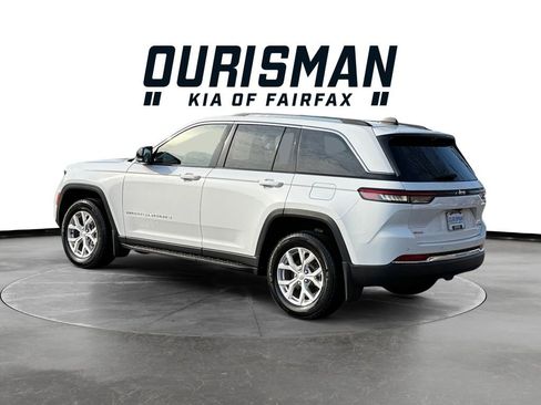 Used 2023 Jeep Grand Cherokee Limited w/ Luxury Tech Group II image 4