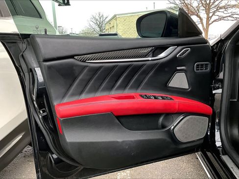 Used 2022 Maserati Ghibli Modena image 22