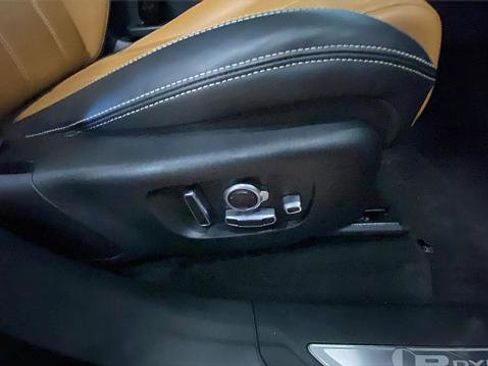 Used 2021 Land Rover Range Rover Velar R-Dynamic HSE image 19