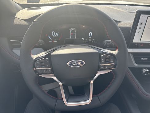 New 2026 Ford Explorer ST-Line w/ ST-Line Street Pack image 18