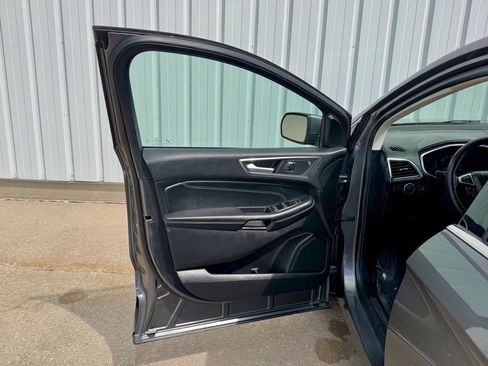 Used 2021 Ford Edge Titanium AWD/4WD image 14