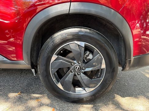 Used 2025 Nissan Rogue SV AWD/4WD image 31