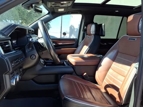 Certified 2024 GMC Yukon Denali Ultimate image 2