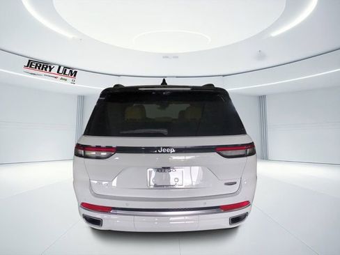 New 2025 Jeep Grand Cherokee Summit AWD/4WD image 4