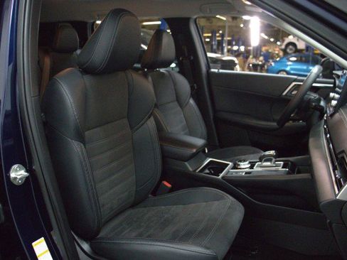 Used 2023 Mitsubishi Outlander SE FWD image 22
