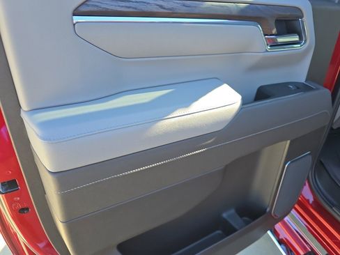 New 2026 GMC Sierra 1500 SLT w/ SLT Premium Package image 11