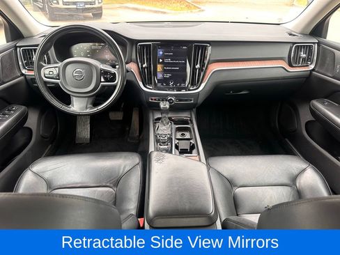 Used 2019 Volvo S60 T5 Momentum w/ Multimedia Package image 19