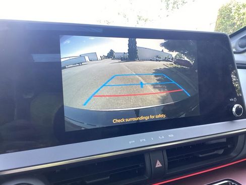 Used 2024 Toyota Prius Prime Premium FWD image 13