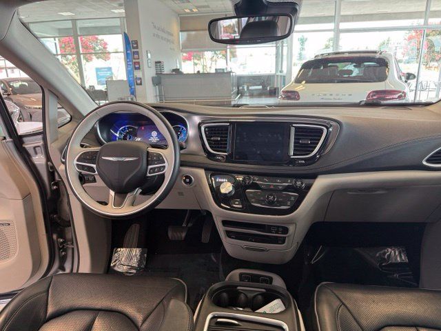 Used 2018 Chrysler Pacifica Limited w/ Advanced Safetytec Group FWD image 29