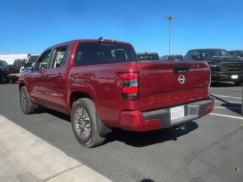 Used 2024 Nissan Frontier SL w/ Technology Package RWD image 8