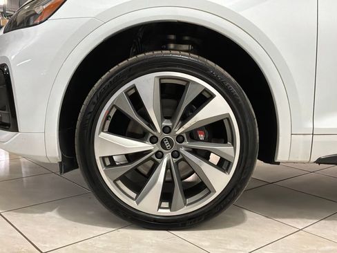 Used 2023 Audi SQ5 Premium Plus w/ Premium Plus Package image 15