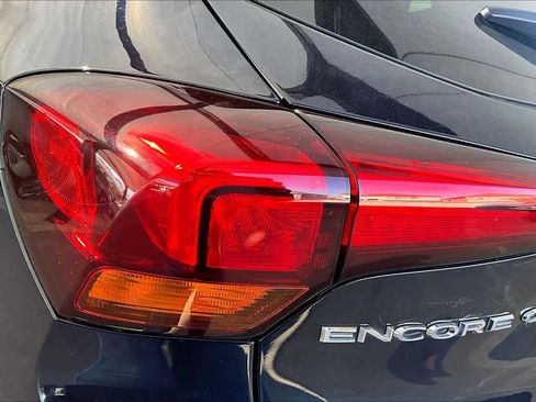 Used 2020 Buick Encore GX Essence w/ Experience Buick Package image 28