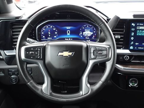 Used 2024 Chevrolet Silverado 1500 LT AWD/4WD image 37