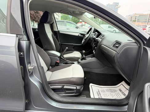 Used 2017 Volkswagen Jetta S FWD image 34