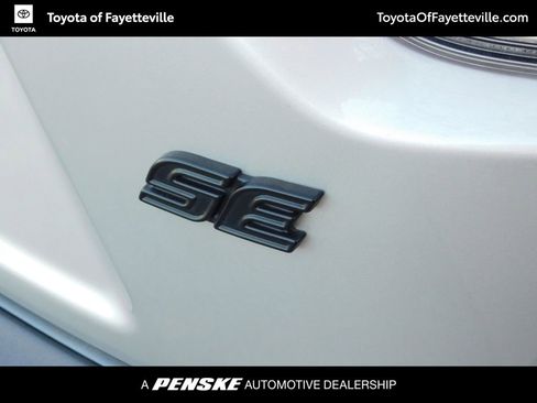 Used 2024 Toyota Corolla SE image 7