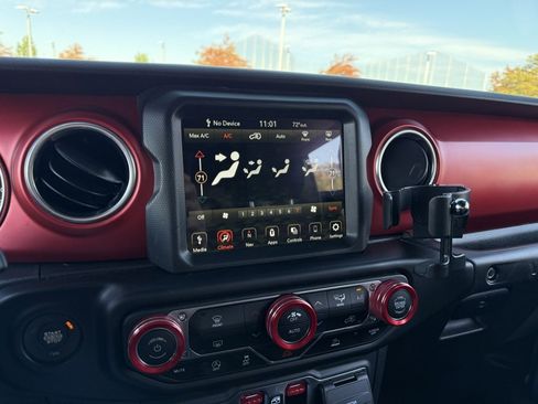 Used 2022 Jeep Wrangler Unlimited Rubicon image 16