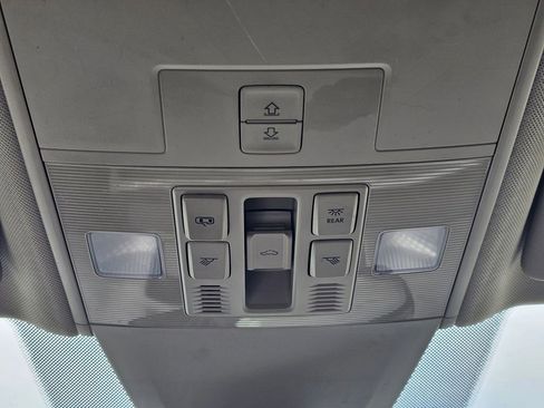 Used 2019 Volkswagen Atlas SEL Premium AWD/4WD image 19