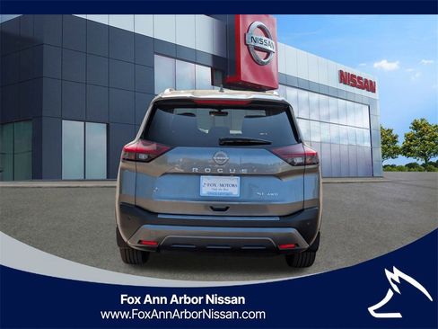 Certified 2022 Nissan Rogue SL w/ SL Premium Package image 4