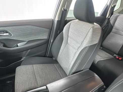 Used 2023 Nissan Rogue SV image 13