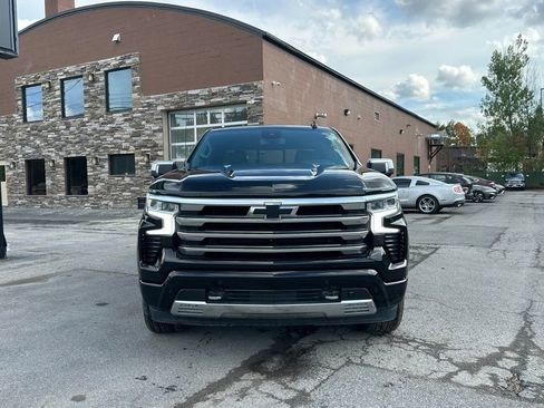 Used 2023 Chevrolet Silverado 1500 High Country w/ High Country Premium Package image 3