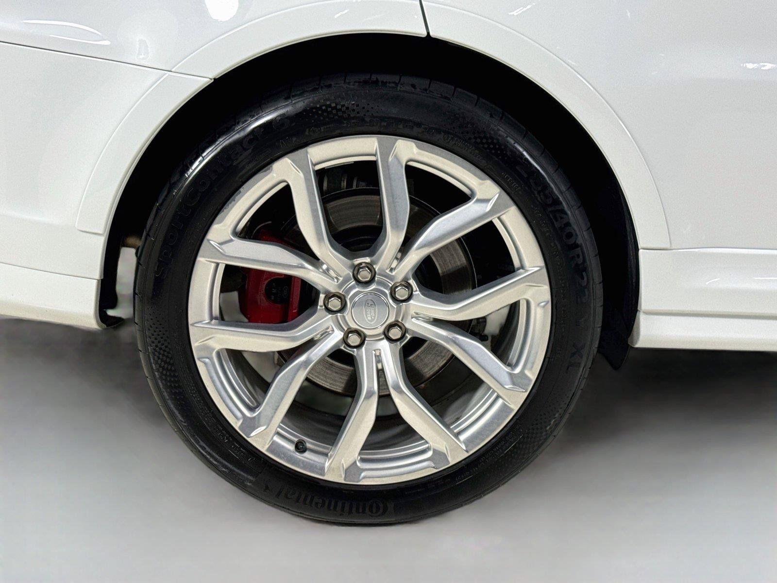 Used 2022 Land Rover Range Rover Sport SVR AWD/4WD image 40