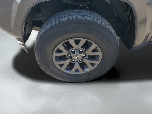 Certified 2023 Toyota Tacoma SR5 AWD/4WD image 27
