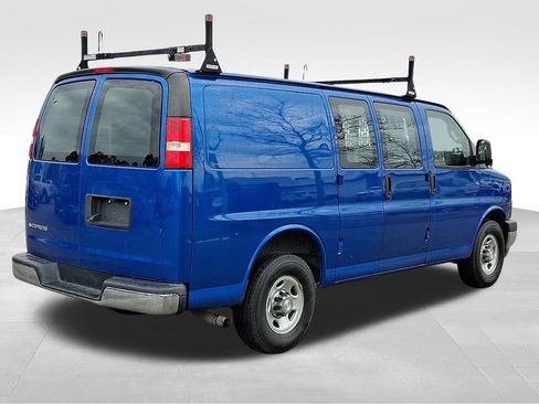 Used 2018 Chevrolet Express 2500 w/ Driver Convenience Package image 7