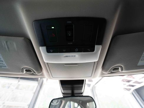 Used 2024 Nissan Altima 2.5 SV w/ SV Premium Package image 18