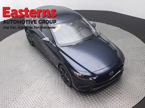 Used 2024 MAZDA MAZDA3 s FWD image 3