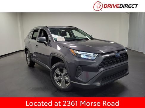 Used 2024 Toyota RAV4 XLE AWD/4WD image 1