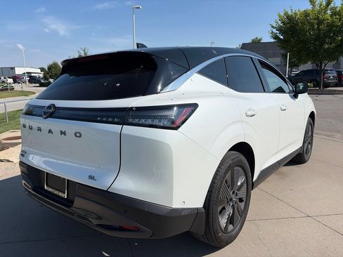 Used 2025 Nissan Murano SL AWD/4WD image 14