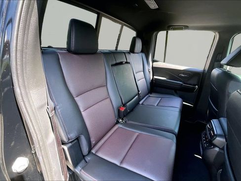 Used 2025 Honda Ridgeline Black Edition image 19