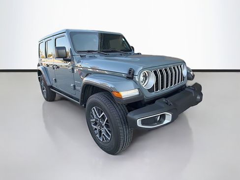 Used 2024 Jeep Wrangler Sahara w/ Technology Group image 7