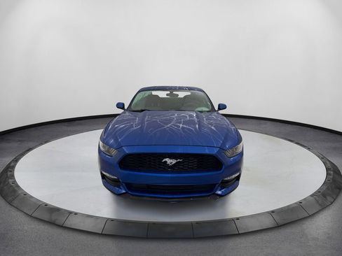 Used 2017 Ford Mustang Coupe RWD image 2