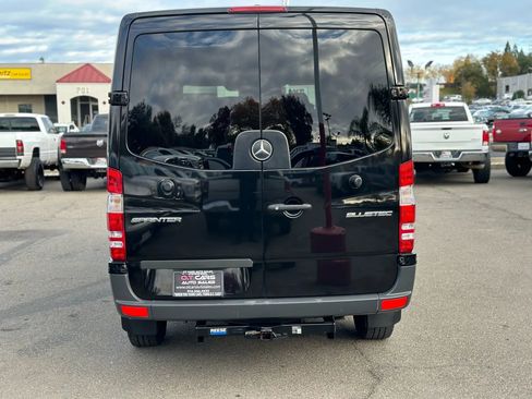 Used 2014 Mercedes-Benz Sprinter 2500 image 6