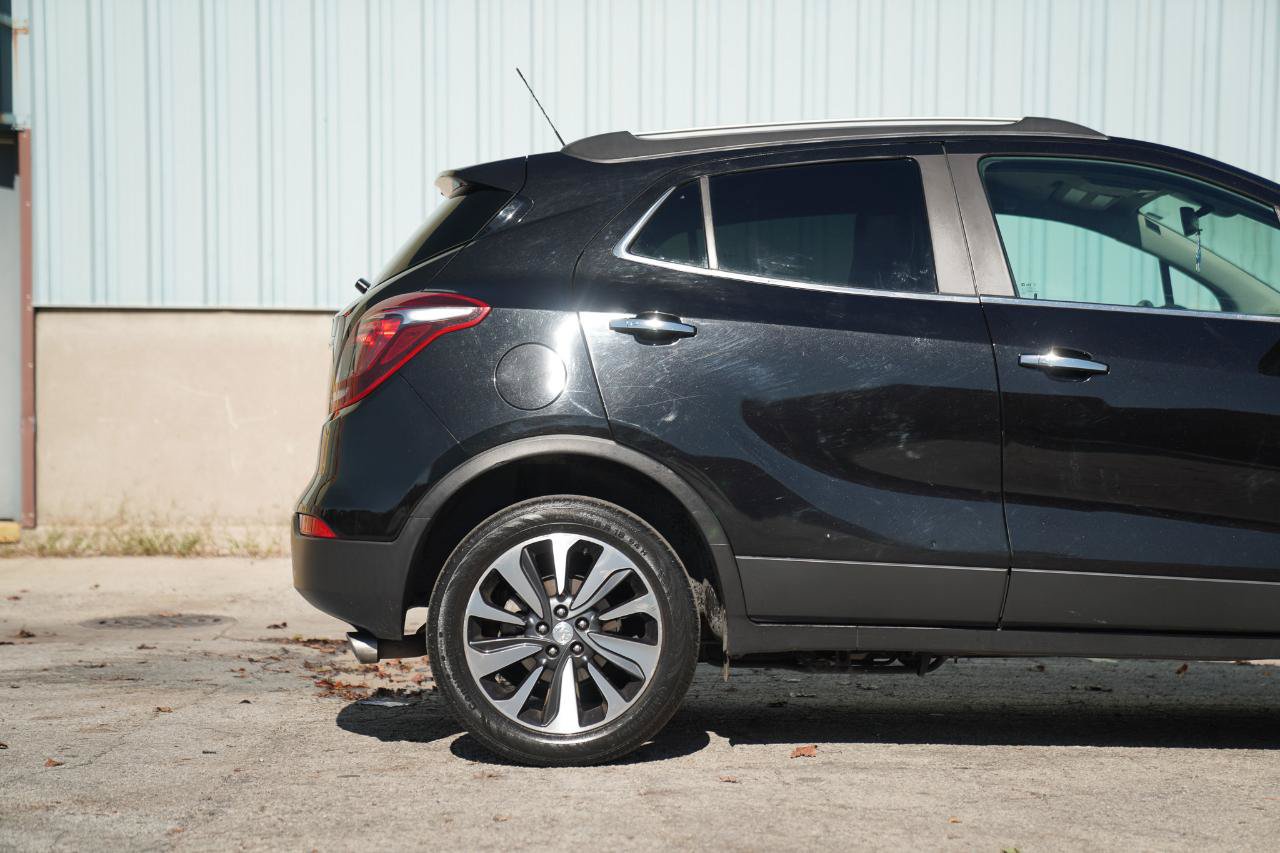 Used 2021 Buick Encore Preferred AWD/4WD image 11