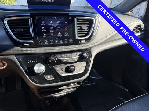 Used 2020 Chrysler Pacifica Limited w/ Advanced Safetytec Group image 29