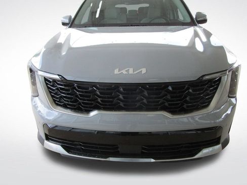 Used 2025 Kia Sorento S w/ Panoramic Sunroof Package FWD image 25